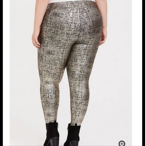 Torrid Size 1 Metallic Gold Leggings PREMIUM LEGGING - METALLIC FOIL CROSSHATCH - Picture 2 of 13